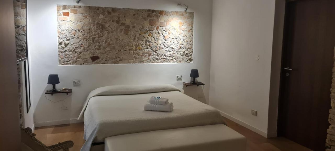 Beni Benius Hotel Cagliari Bagian luar foto