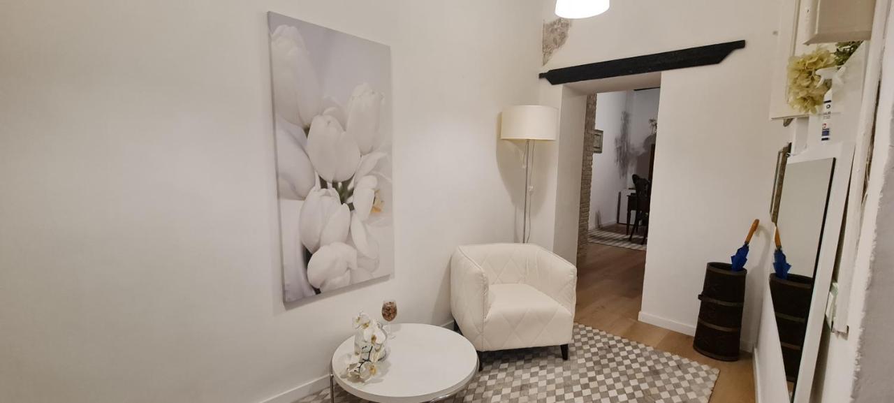 Beni Benius Hotel Cagliari Bagian luar foto