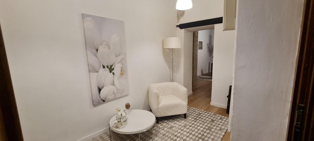 Beni Benius Hotel Cagliari Bagian luar foto