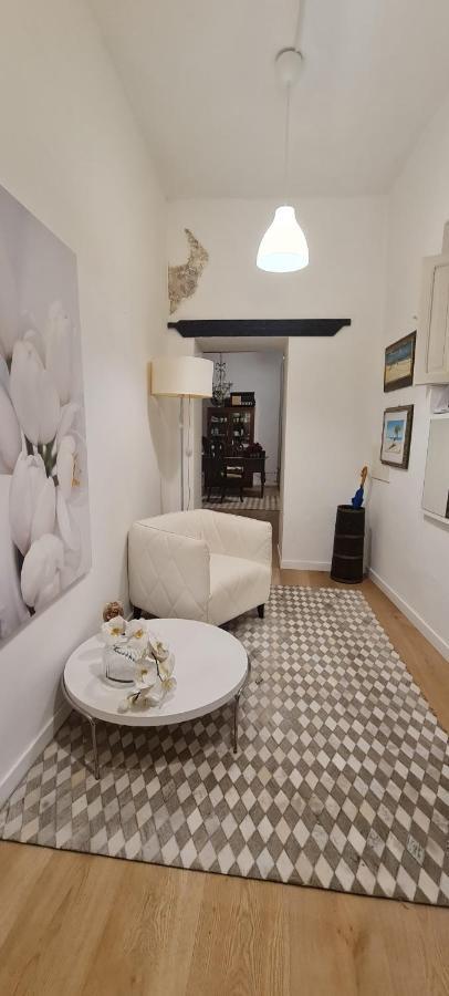 Beni Benius Hotel Cagliari Bagian luar foto