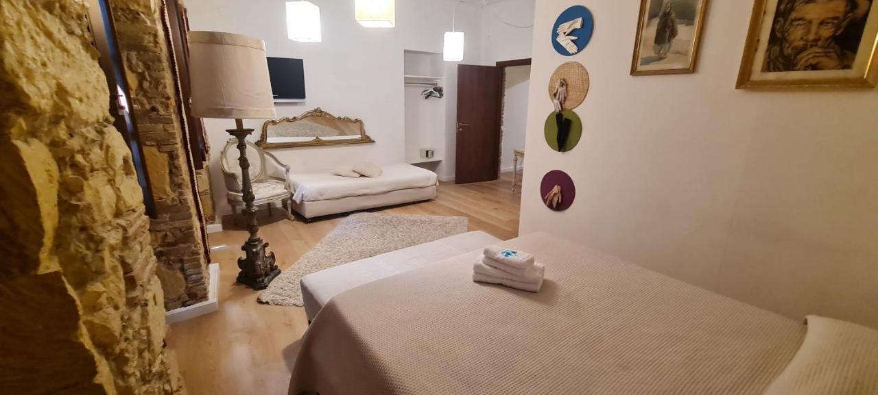 Beni Benius Hotel Cagliari Bagian luar foto