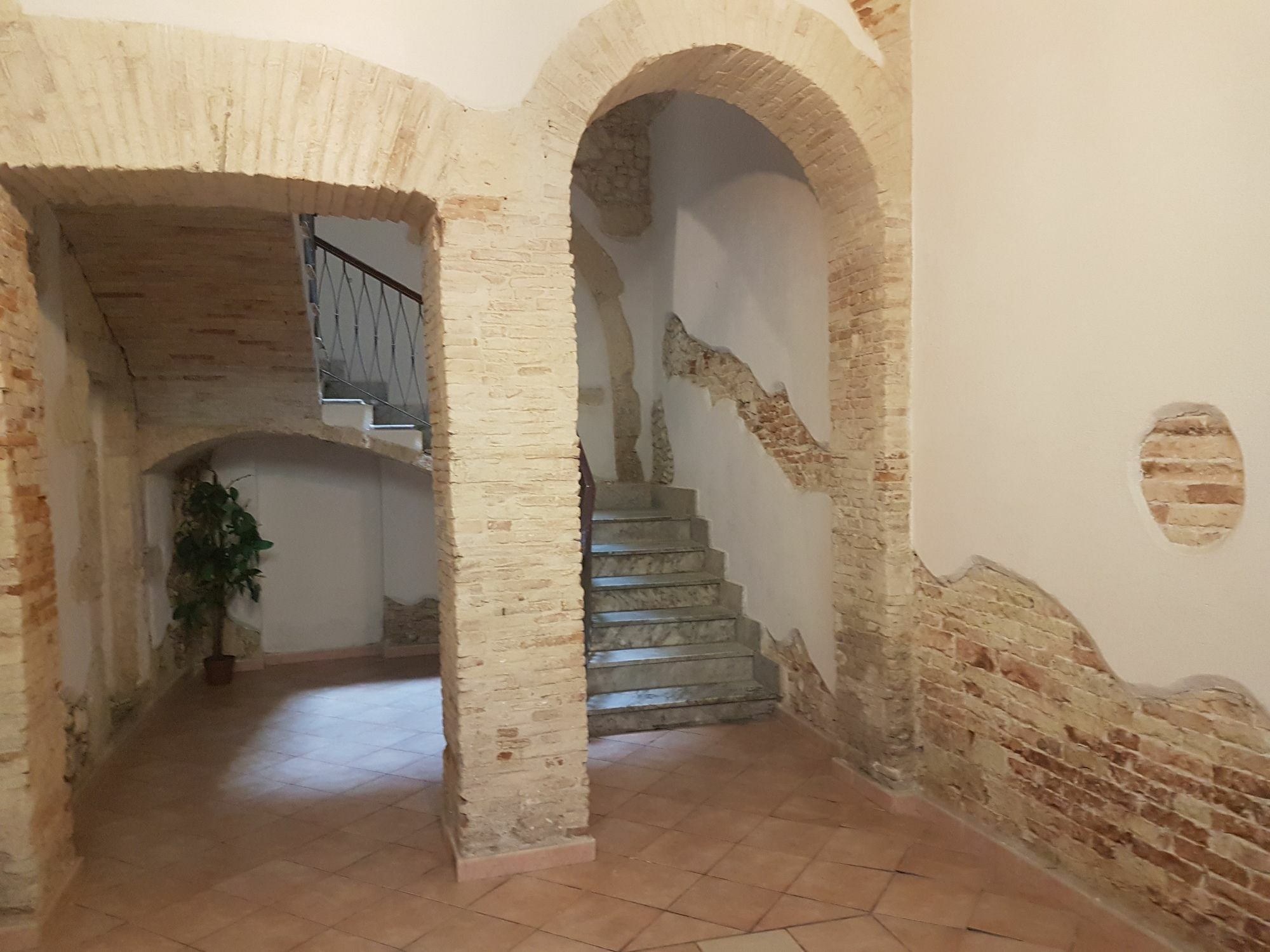 Beni Benius Hotel Cagliari Bagian luar foto