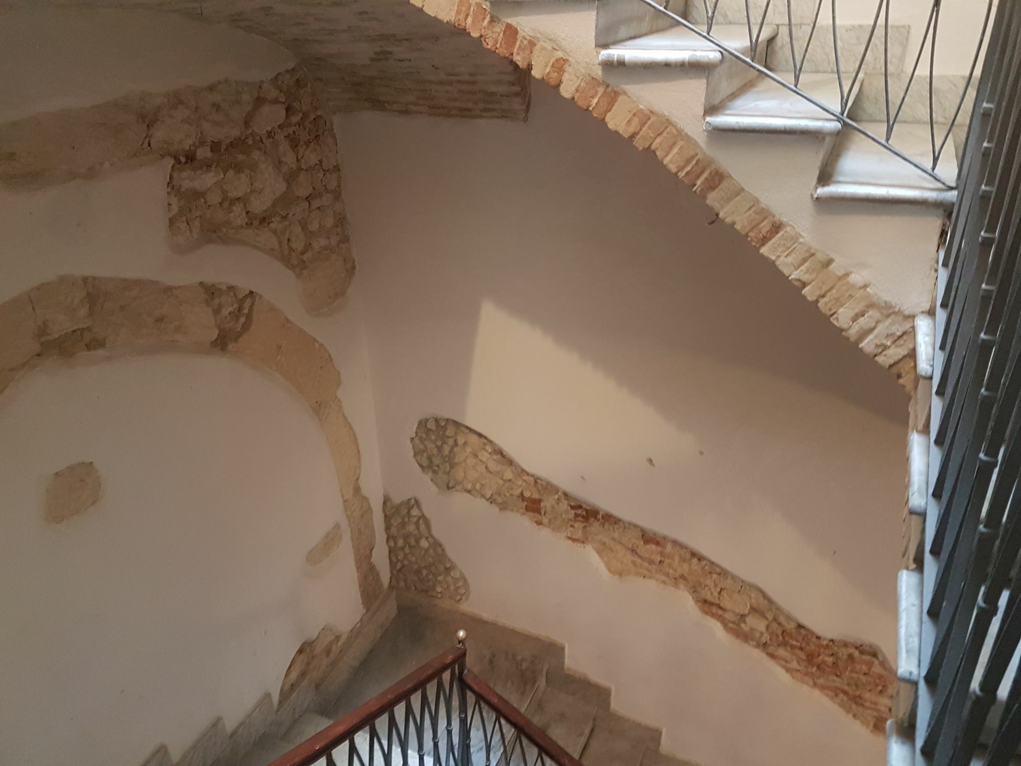 Beni Benius Hotel Cagliari Bagian luar foto